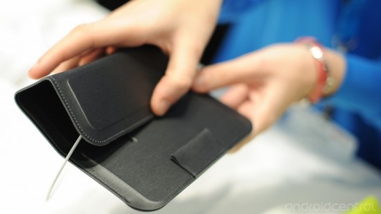 samsung-galaxy-note-8-0-stand-pouch-review